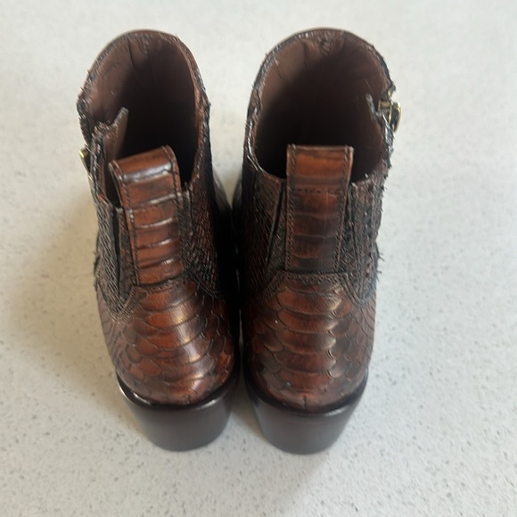 🍍DONALD PLINER BROWN ZIP BOOTIE🍍6M - Picture 3 of 5